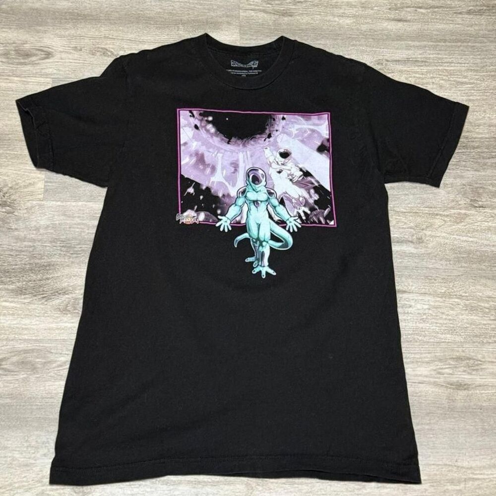 Mens Dragon Ball Z Size medium Fighter Freeza Final Attack Shirt‎ Graphic